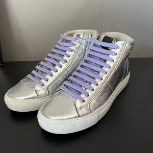 P448 Sneakers like new! Worn only a few times.